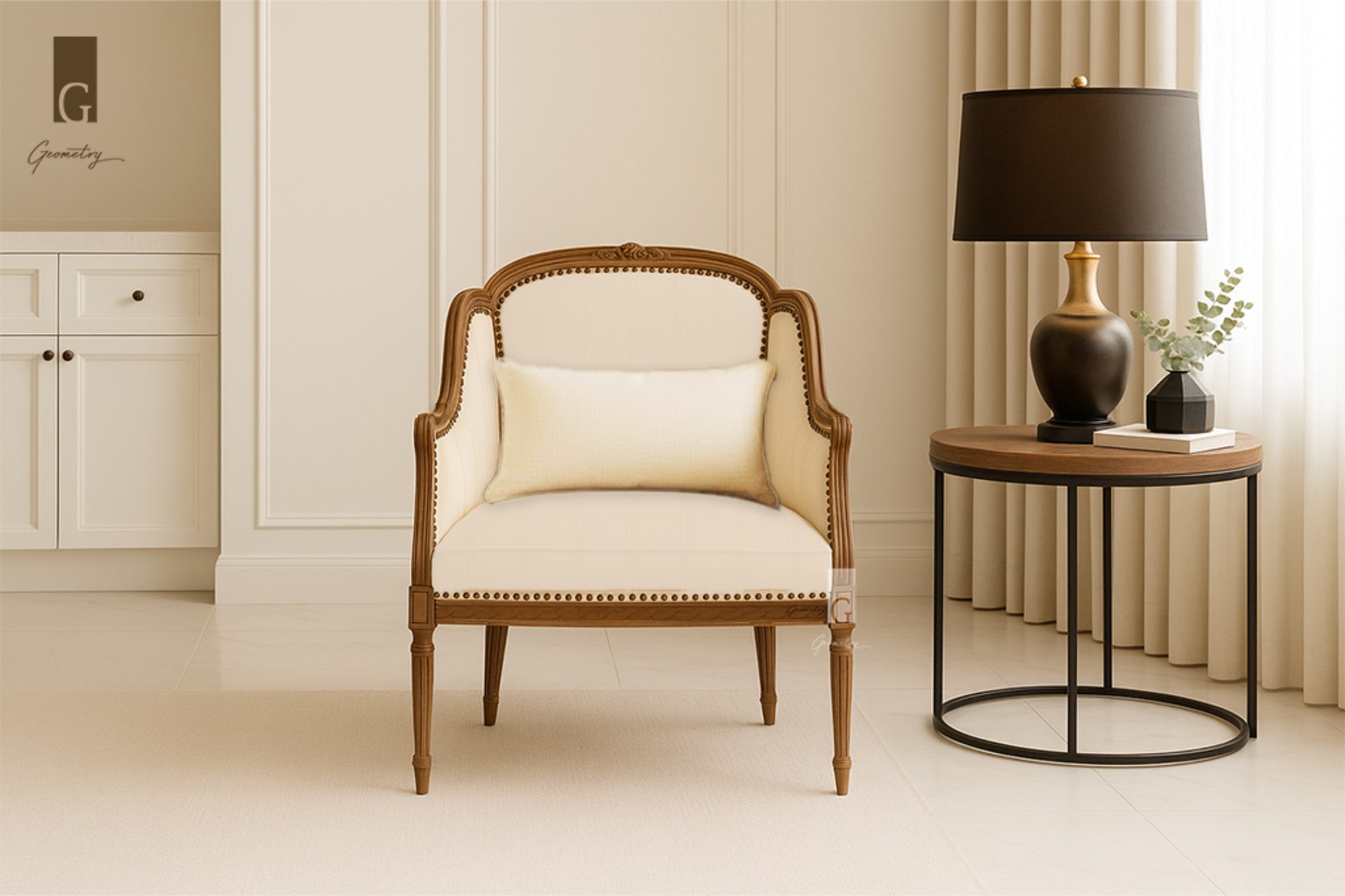 Monarch crest Armchair